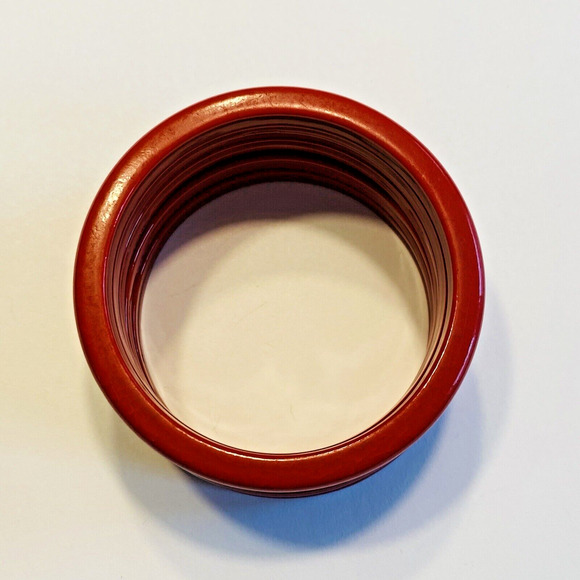 Vintage Red Bangle Bracelets set of 5 Hard Plastic Slim Spacers 1950's Classics - Picture 3 of 8